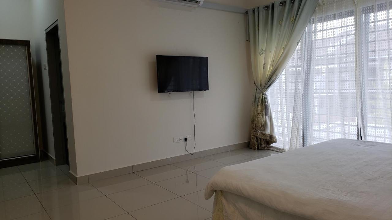 Sr Home-Stay @ Klia Куала Лумпур Екстериор снимка