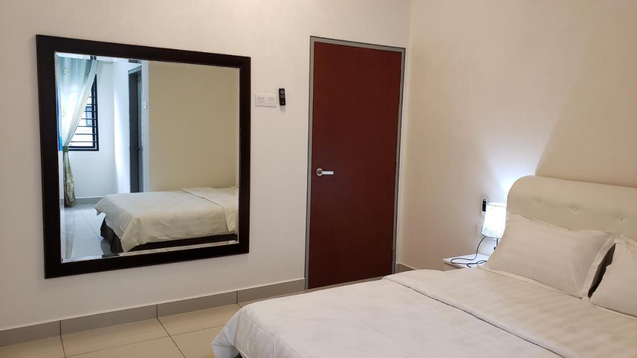 Sr Home-Stay @ Klia Куала Лумпур Екстериор снимка