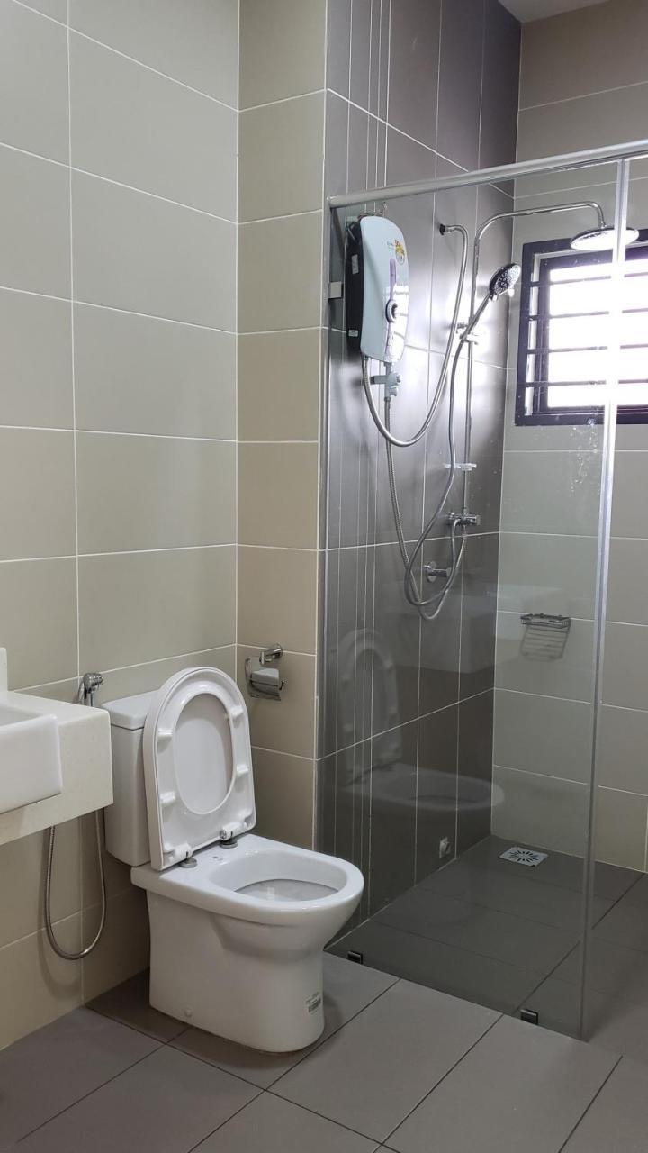Sr Home-Stay @ Klia Куала Лумпур Екстериор снимка